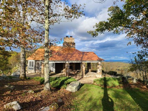 504 Airport Dr, Hot Springs, VA, 24445-2129 | Card Image