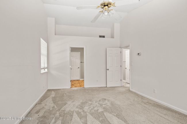 10707 Hickory Cove Ct, House other with 3 bedrooms, 4 bathrooms and null parking in Louisville KY | Image 19
