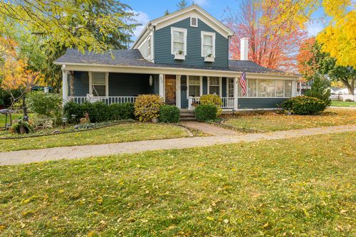 332 Maxwell St, Lake Geneva, WI, 53147-1719 | Card Image
