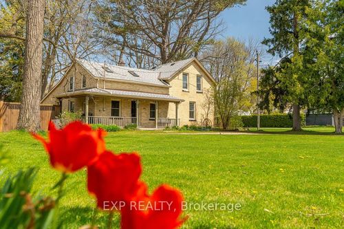 140 William St, North Middlesex, ON, N0M2K0 | Card Image