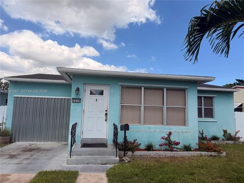 2319 Taft St, Hollywood, FL, 33020-2642 | Card Image