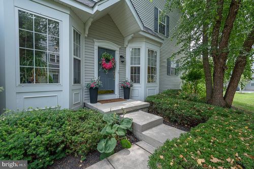 143 Portsmouth Cir, GLEN MILLS, PA, 19342-2601 | Card Image