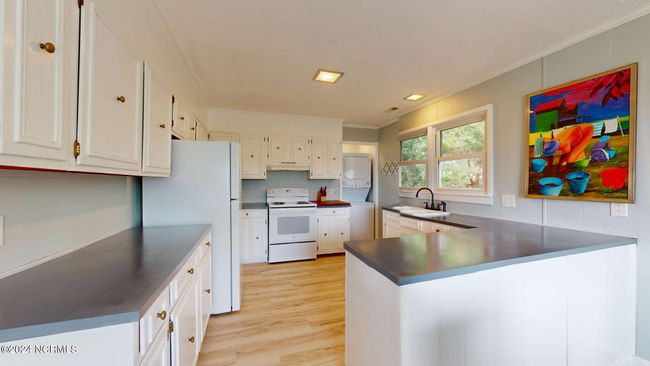 109 Yaupon Dr, Home with 2 bedrooms, 1 bathrooms and null parking in Emerald Isle NC | Image 10