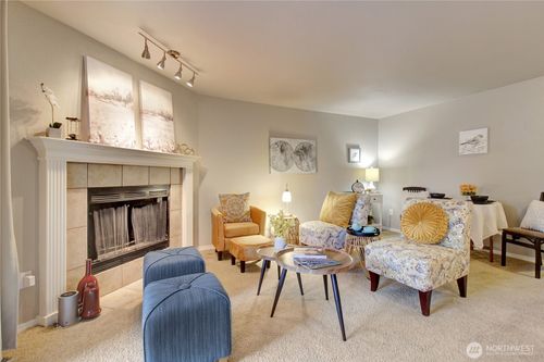 b-302-1126 N 198th St, Shoreline, WA, 98133-3642 | Card Image