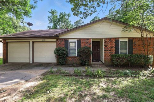 12621 Valleywood Dr, Little Rock, AR, 72211-3352 | Card Image