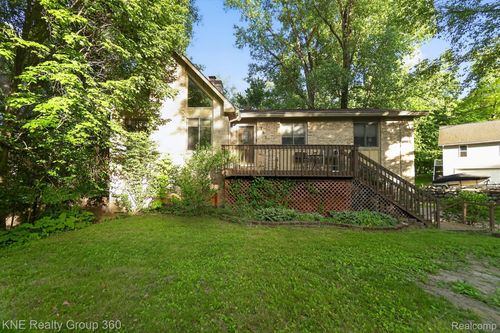 751 Maury Pl, Howell, MI, 48843-9133 | Card Image