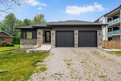 735 Crescent Rd, Fort Erie, ON, L2A4R5 | Card Image