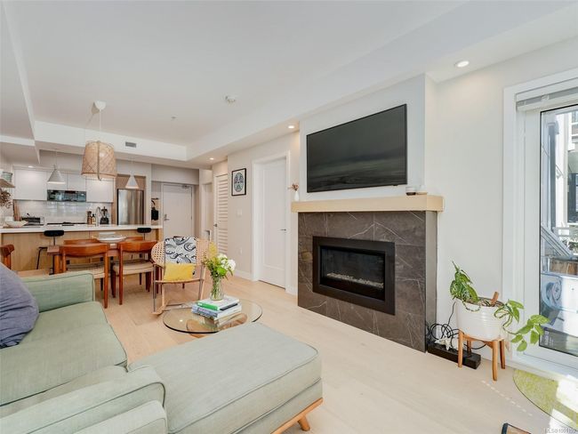 206 - 9861 3 Rd St, Condo with 1 bedrooms, 1 bathrooms and 1 parking in Sidney BC | Image 5