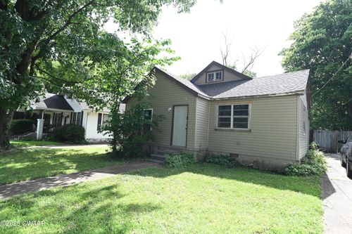 1305 Troy Ave, Dyersburg, TN, 38024-3135 | Card Image