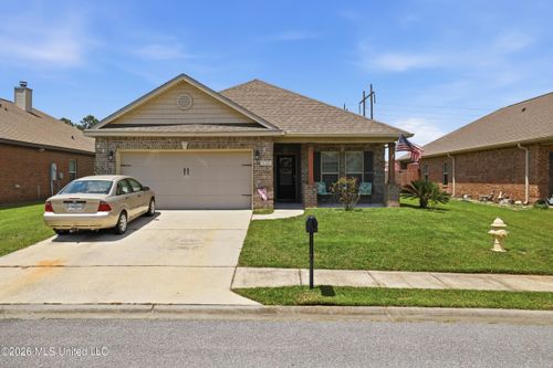 125 Clear Springs Cir, Ocean Springs, MS, 39564-5741 | Card Image