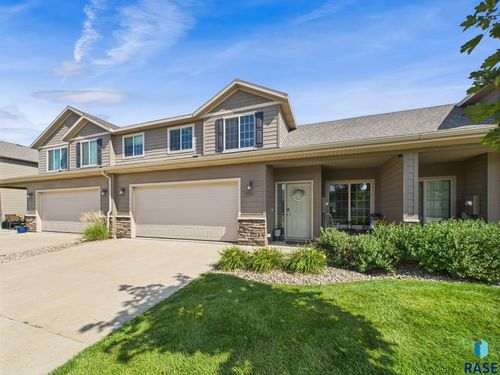 2405 E Meadowside Pl, Sioux Falls, SD, 57108-3705 | Card Image