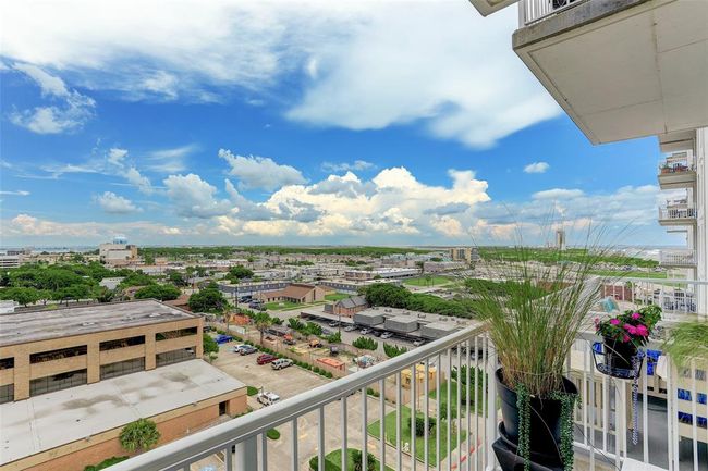 UNIT-802 - 500 Seawall Blvd, Condo with 2 bedrooms, 2 bathrooms and 1 parking in Galveston TX | Image 11