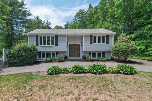 30 Canterbury Dr, Carver, MA, 02330-1430 | Card Image