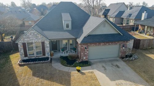 710 W 40th St, Sand Springs, OK, 74063-2889 | Card Image