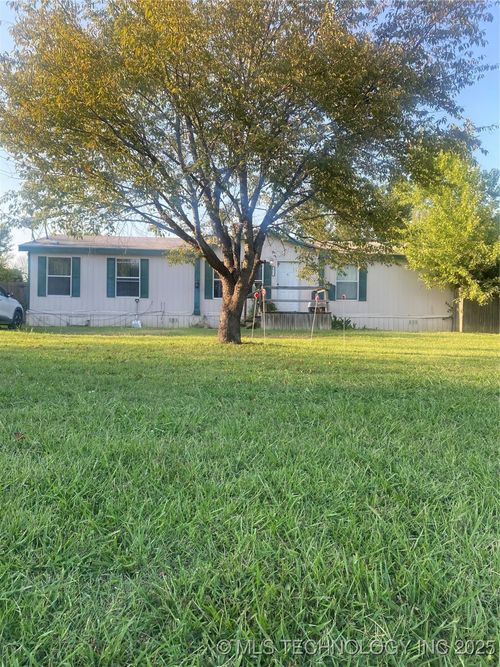 427 Spring Creek St, Pryor, OK, 74361-8121 | Card Image