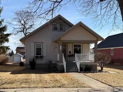 413 Central Ave Se, Orange City, IA, 51041-1634 | Card Image
