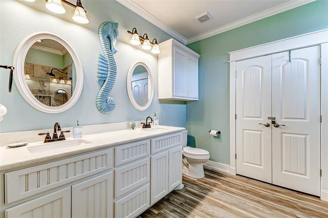 978 Seadrift Dr, House other with 3 bedrooms, 2 bathrooms and null parking in Crystal Beach TX | Image 35