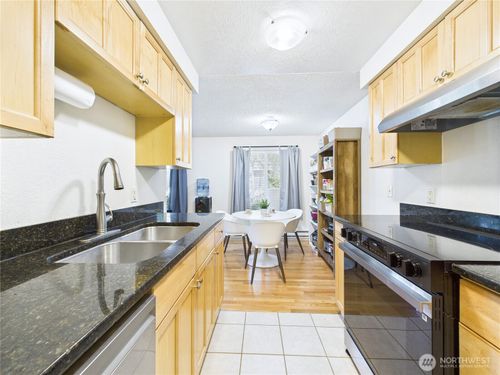 unit-b-8627 25th Ave Sw, Seattle, WA, 98106-3215 | Card Image