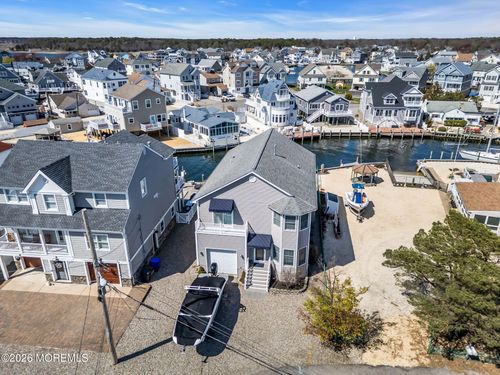 43 Farragut Dr, Brick, NJ, 08723-7508 | Card Image