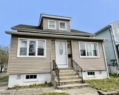 1411 Hussa St, Linden, NJ, 07036-1939 | Card Image