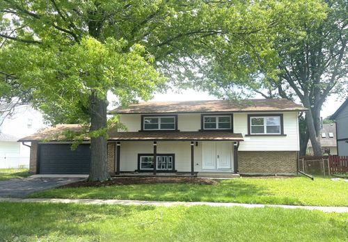 215 Brighton Rd, Elk Grove Village, IL, 60007-3423 | Card Image