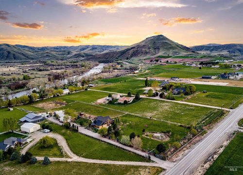 9415 N Highway 52, Horseshoe Bend, ID, 83629-5000 | Card Image