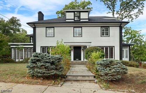 98 E 38th St, Paterson, NJ, 07514-1218 | Card Image