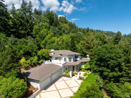 2 Woodland Pl, Kentfield, CA, 94904-2647 | Card Image