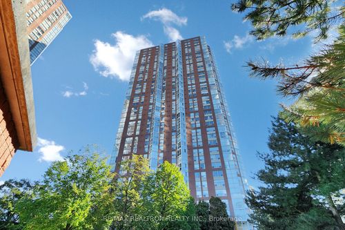 406-5 Concorde Pl, North York, ON, M3C3M8 | Card Image