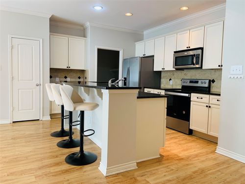 apt-3204-1020 Texas St, Fort Worth, TX, 76102-4590 | Card Image