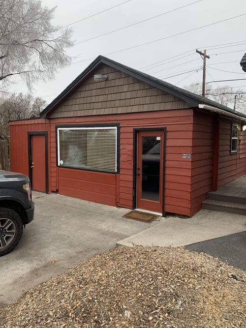 b-1427 Sw Highland Avenue, Redmond, OR, 97756 | Card Image