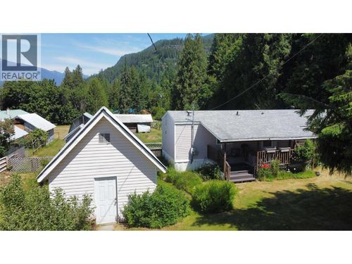 612 Fletcher Ave, Slocan, BC, V0G2C0 | Card Image