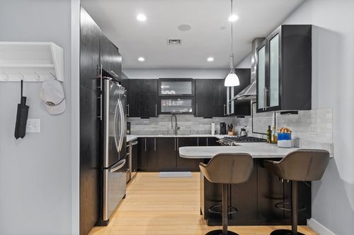 9-152 Old Colony Ave, Boston, MA, 02127-2450 | Card Image