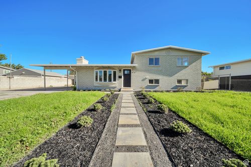 1998 W Theckston Rd, Taylorsville, UT, 84129-5430 | Card Image