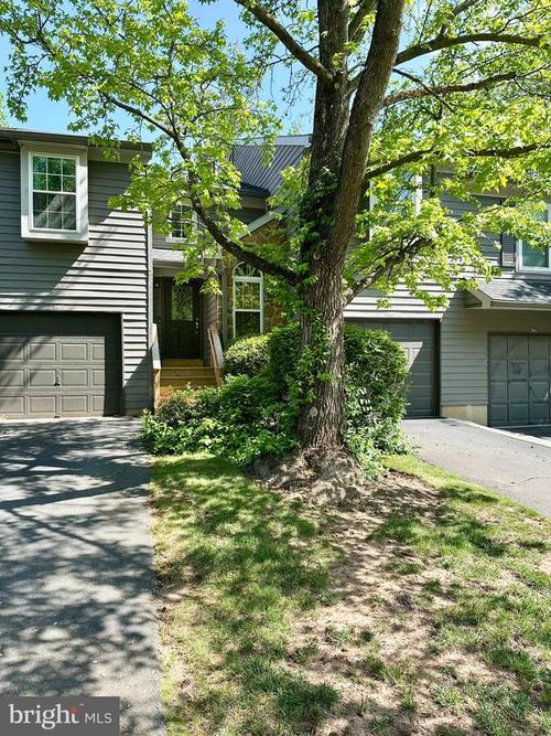 28 Chicopee Dr, Princeton, NJ, 08540 | Card Image