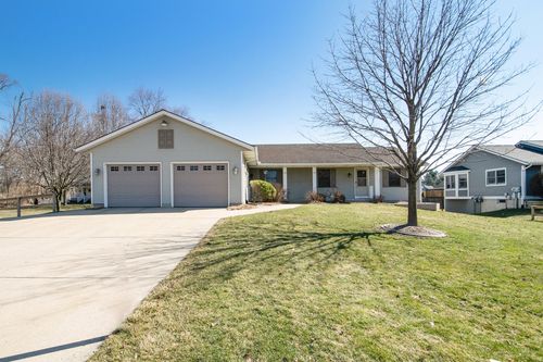 4180 Ivanrest Ave, Grandville, MI, 49418-2562 | Card Image