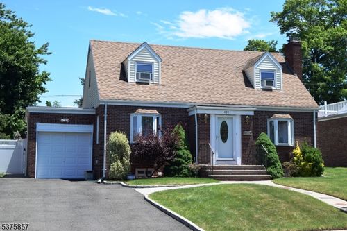 4 Summit Ave, Clifton, NJ, 07013-1055 | Card Image