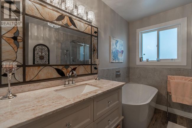 396 Gleneagles Dr, House other with 4 bedrooms, 2 bathrooms and 2 parking in Kamloops BC | Image 7