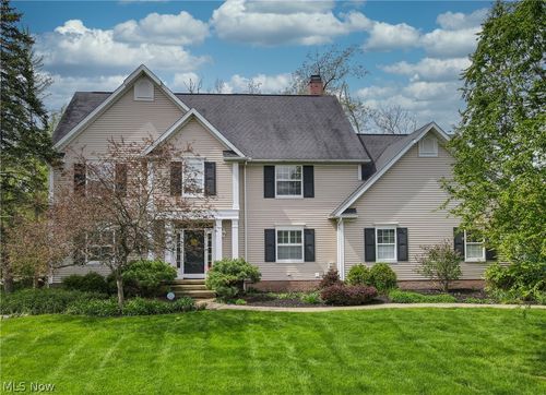 30 Blackberry Dr, Hudson, OH, 44236-4700 | Card Image