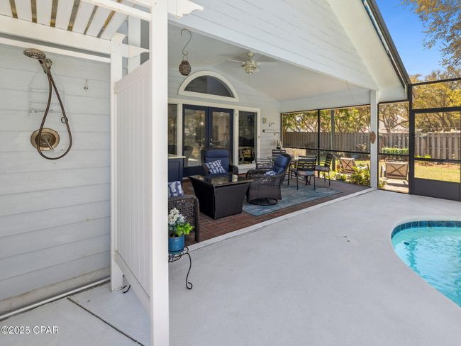 550 Seabreeze Cir, House other with 3 bedrooms, 3 bathrooms and null parking in Seacrest FL | Image 48