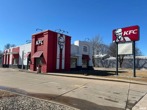 615 E Jackson St, MACOMB, IL, 61455-2407 | Card Image