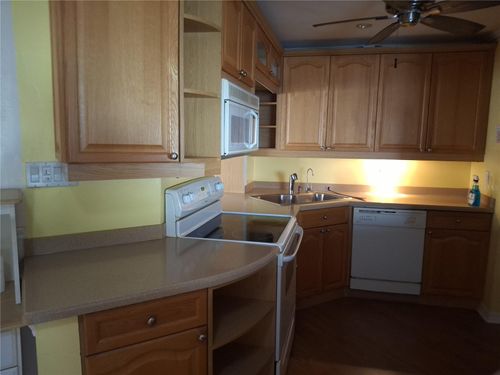 9305 120th Ln, SEMINOLE, FL, 33772-2636 | Card Image