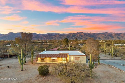 10631 E Rusty Spur Drive, Tucson, AZ, 85749 | Card Image