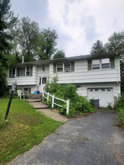 3 Hamilton Ave, Highland Mills, NY, 10930-3041 | Card Image