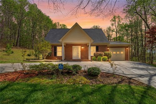 174 Turpin Dr, Easley, SC, 29640-9209 | Card Image