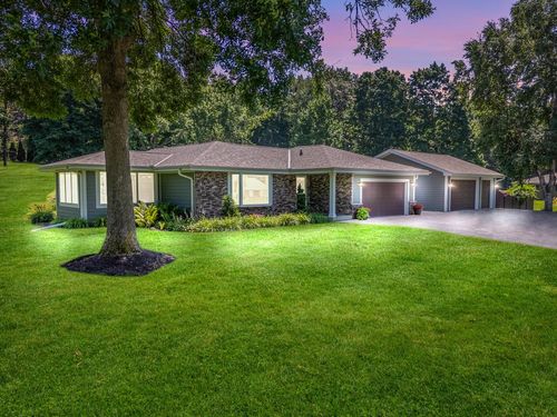 21605 W Hidden Valley Drive, WAUKESHA, WI, 53146 | Card Image