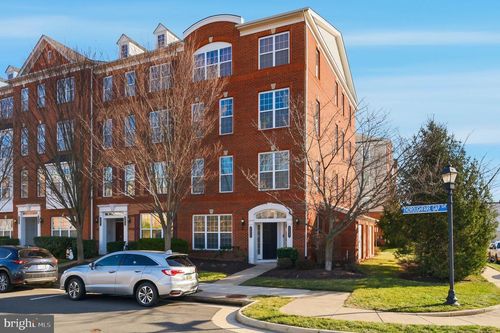 43053 Thoroughfare Gap Ter, ASHBURN, VA, 20148-7068 | Card Image