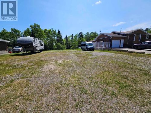 74 E Grove Cres, Terrace Bay, ON, P0T2W0 | Card Image