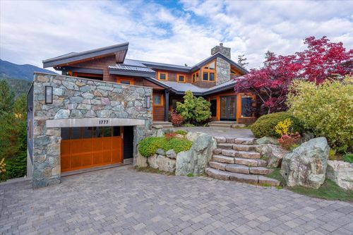 1777 Pinewood Drive, Pemberton, BC, V0N2L3 | Card Image