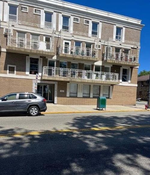 apt-2-5311 Kennedy Blvd E, West New York, NJ, 07093-3524 | Card Image